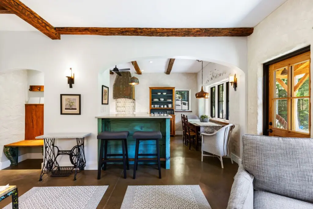 original 52167852 1538664011.jpg