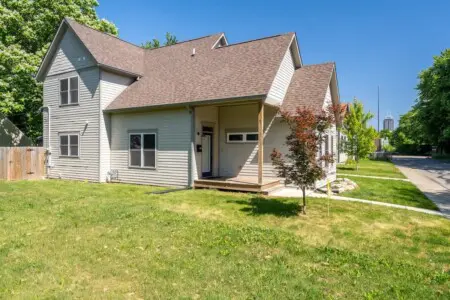 66eef41b33005400117c4fa1 896381601572648216 1668797210