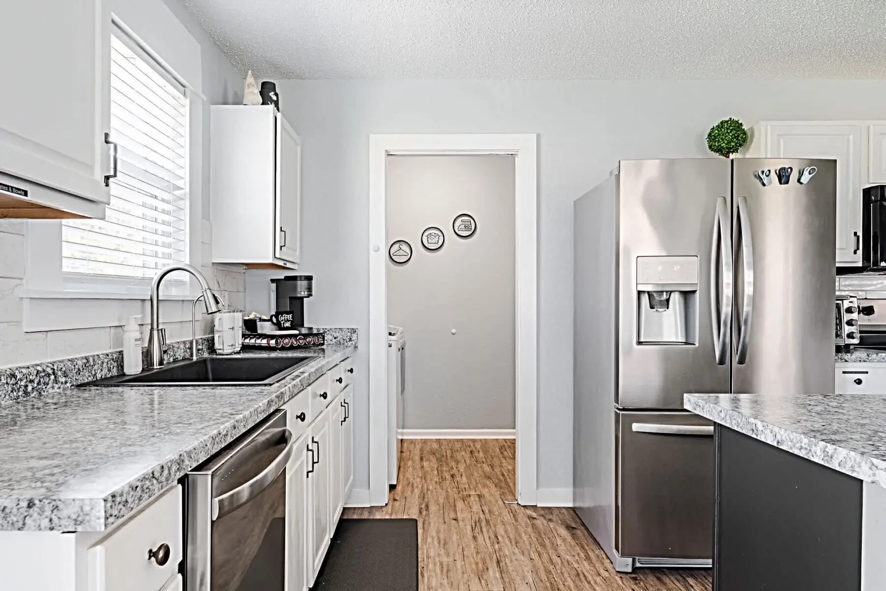 abqipaykyvxufuaygp3u