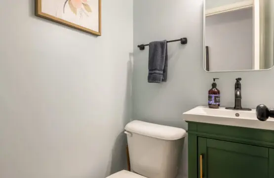 dyynlriqmgfqkelommmt