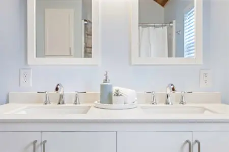 ivnstwnn28yfszdtgf3c