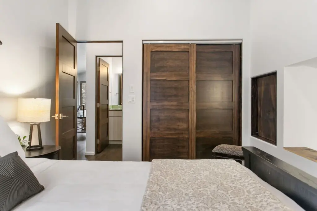 236ba238 8c20 40 m1aNu