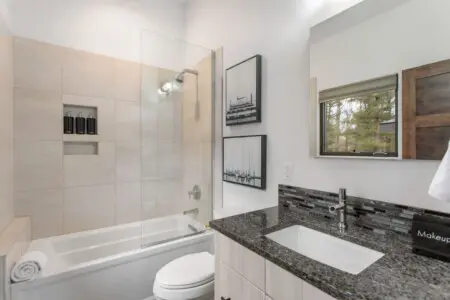 362693ce a027 43 jEavd.jpg