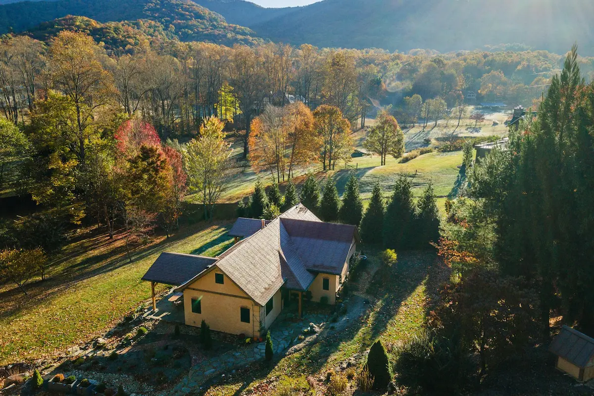 original 52167852 1538661810