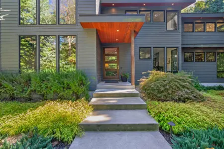 ulclb7z46hmlnjmqo19q