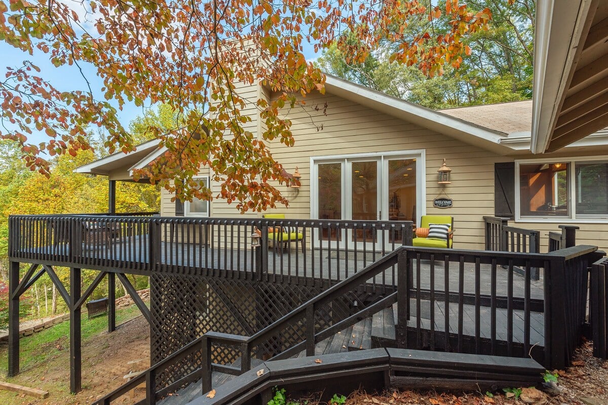 Stone's Throw Farmhouse, a dog-friendly home near Asheville, North Carolina
