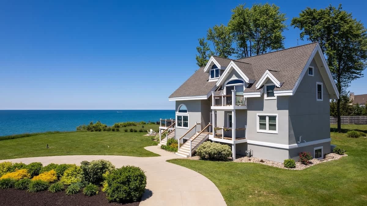 Sunset Haven with hot tub and beach access near downtown South Haven, Michigan